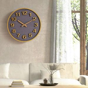 vintage quartz clock
