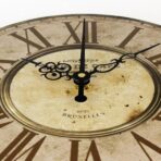 vintage silent clock