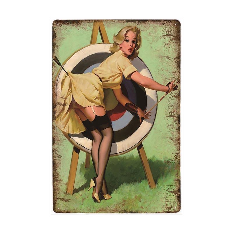 plaque metal vintage pin up target plaque metal vintage pin up target